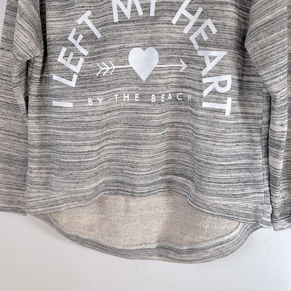 Wild Kiss NWOT Grey Heather Beach Graphics Hi Low Hemline Women’s Size L Hoodie - Picture 8 of 14